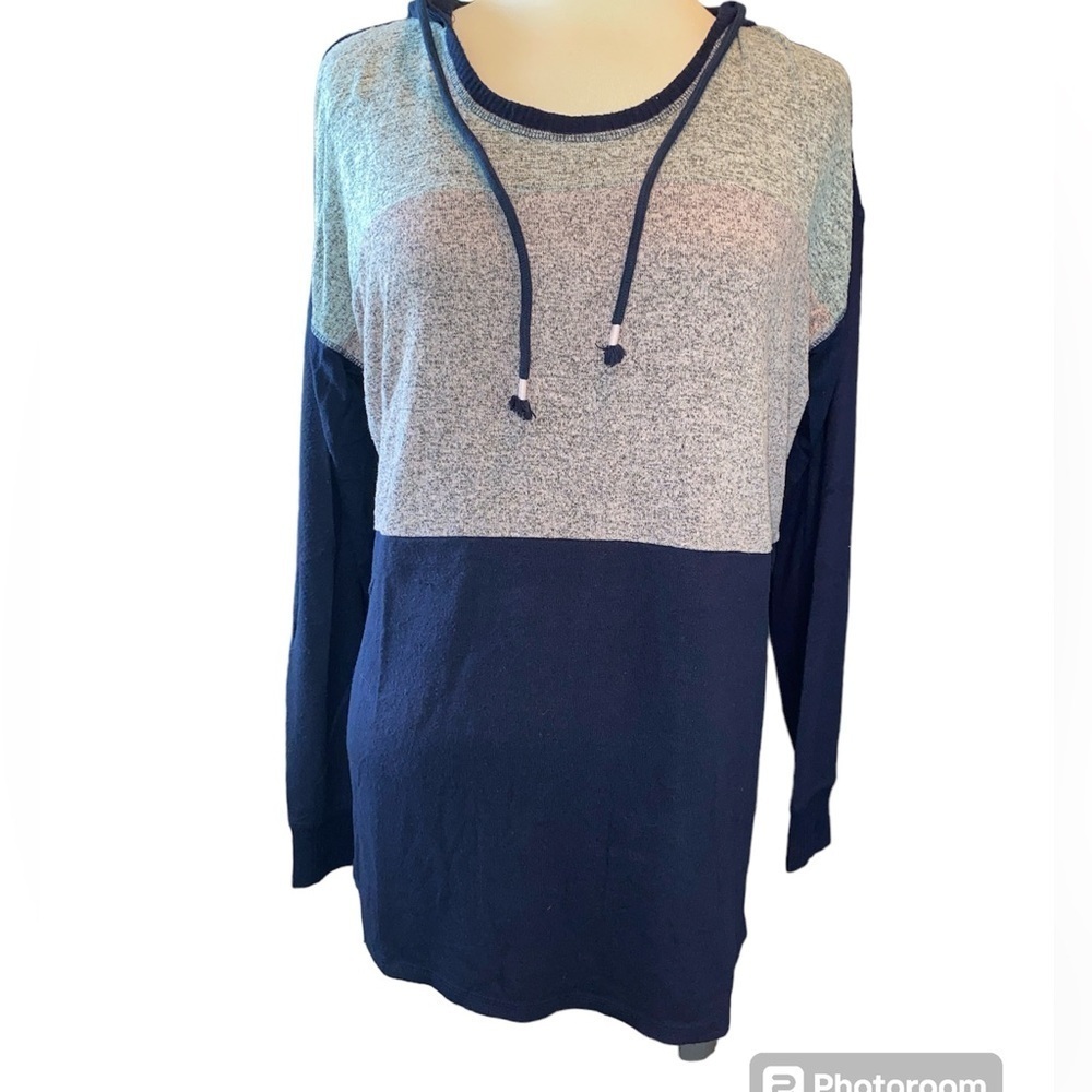Maurices sweater hoodie long sleeve color block front drawstring size medium
